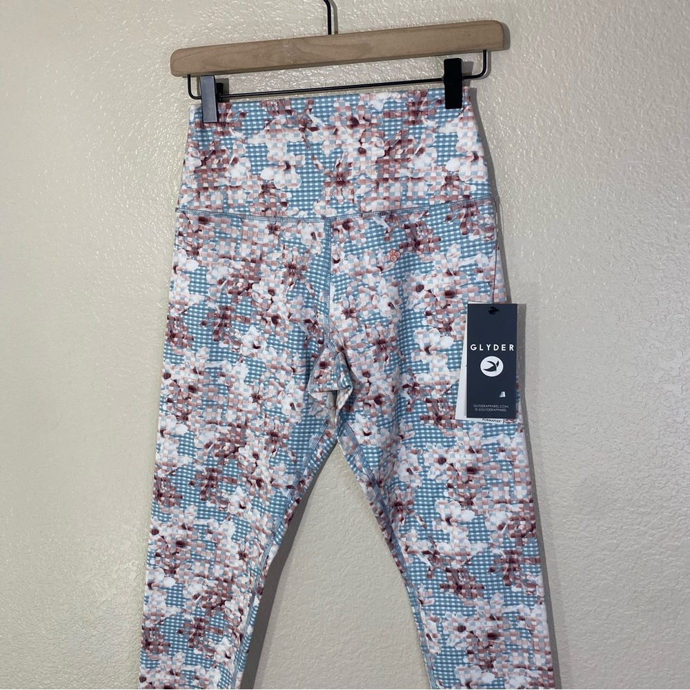 Glyder NWT Leggings in FLORAL PLAID, Size Small - Picture 7 of 8